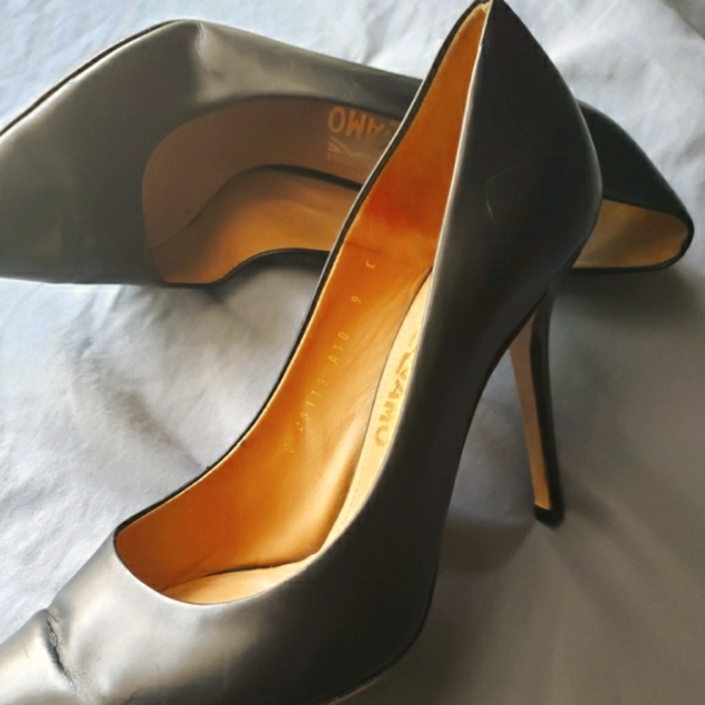 Ferragamo Black Leather Heels
